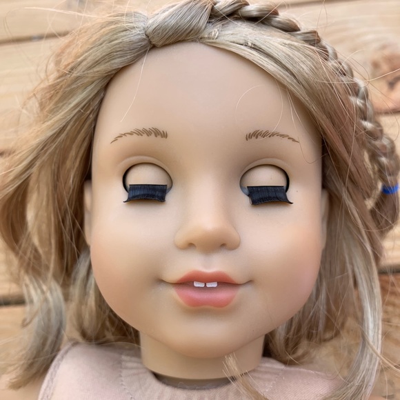 NEW American Girl Doll WITH BOX - Picture 3 of 4